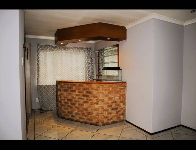 3 BEDROOM SIMPLEX FOR SALE IN MALVERN